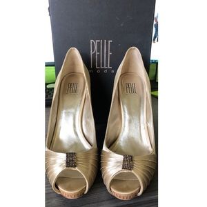 Pelle Mode Champagne Pumps